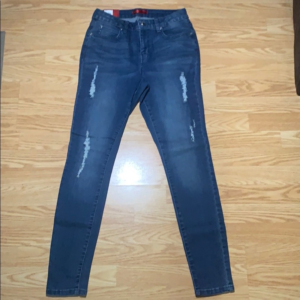 NWT Skinny Mid Rise Slim Hip & Thigh Skinny Leg